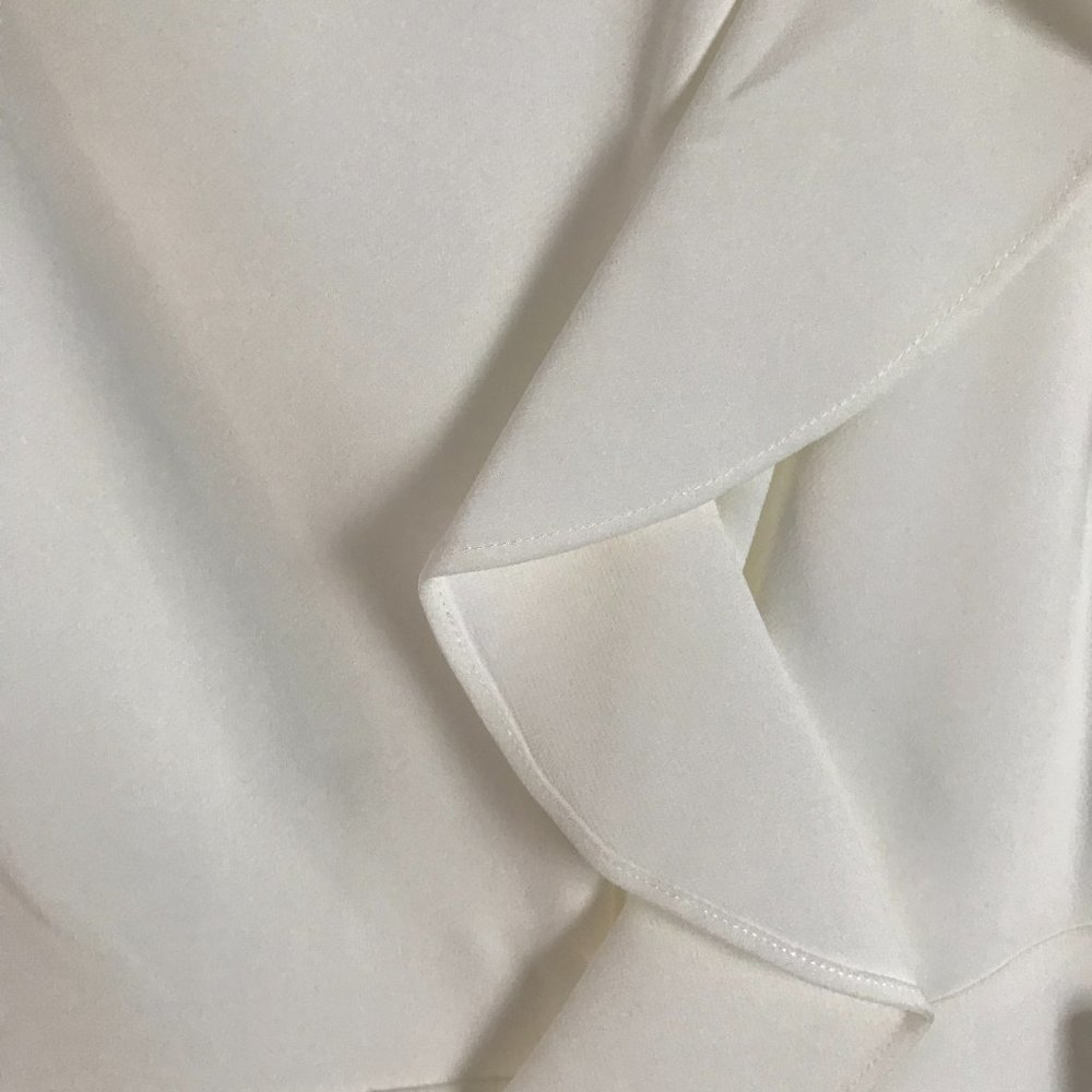 NWT Chic Laundry By Shelli Segal White Crepe Long Sleeve Formal Gown Size 4 - Picture 10 of 15